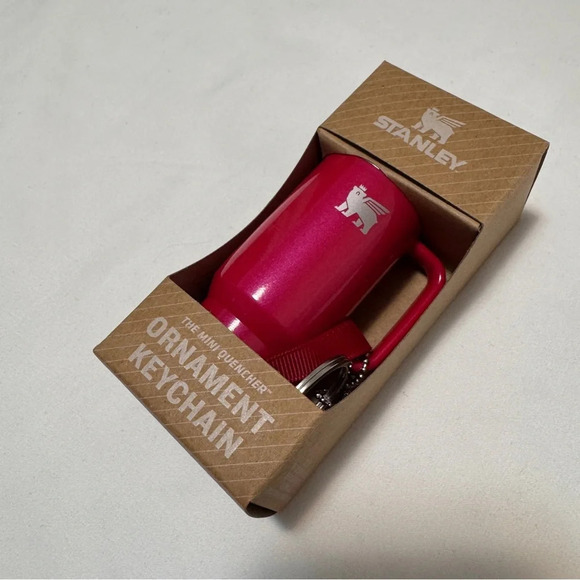 🆕❤️ Stanley Mini Quencher Ornament Keychain - Red Delicious - Picture 2 of 4